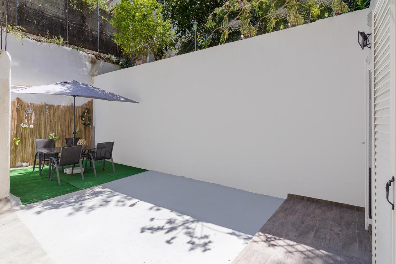 Beautiful And Spacious Apartment In Pagrati Atene Esterno foto