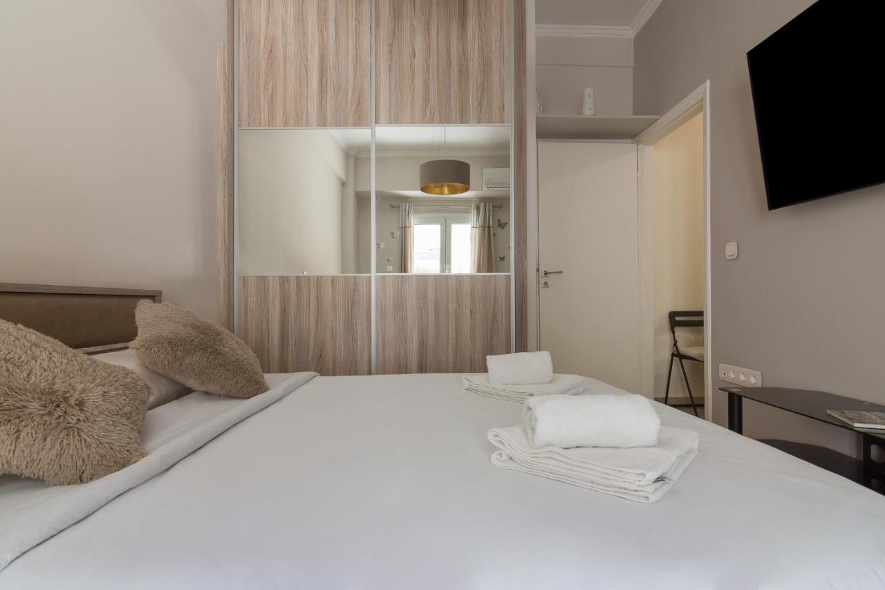 Beautiful And Spacious Apartment In Pagrati Atene Esterno foto
