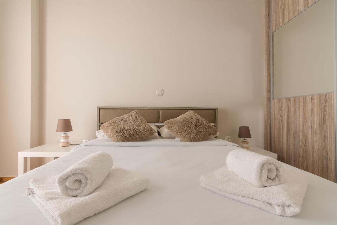 Beautiful And Spacious Apartment In Pagrati Atene Esterno foto