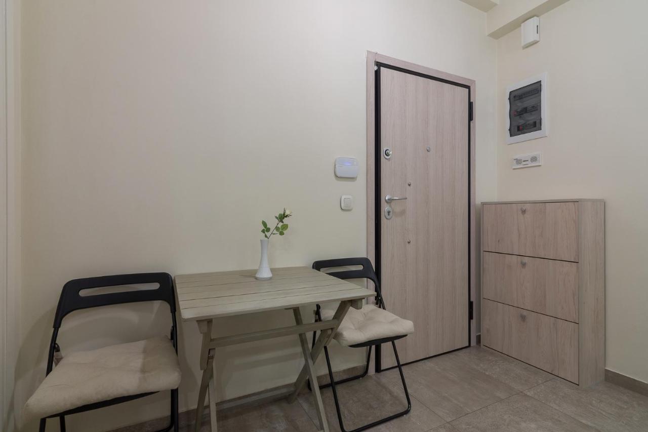Beautiful And Spacious Apartment In Pagrati Atene Esterno foto
