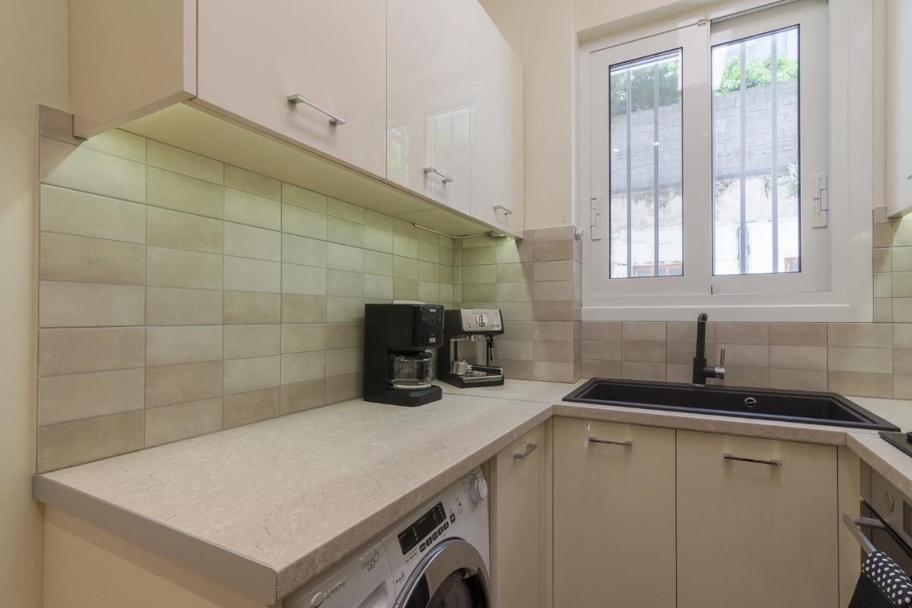 Beautiful And Spacious Apartment In Pagrati Atene Esterno foto