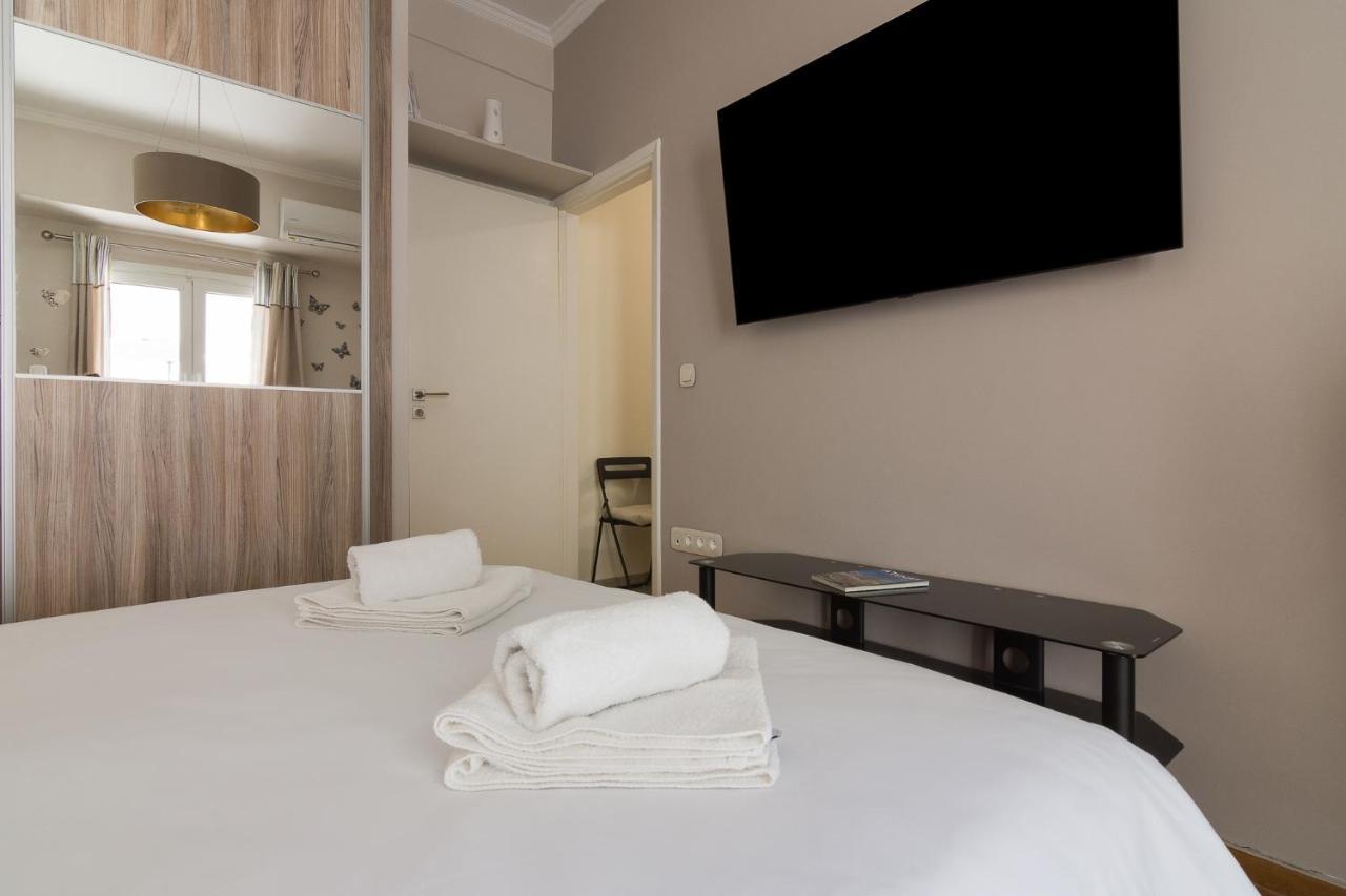Beautiful And Spacious Apartment In Pagrati Atene Esterno foto