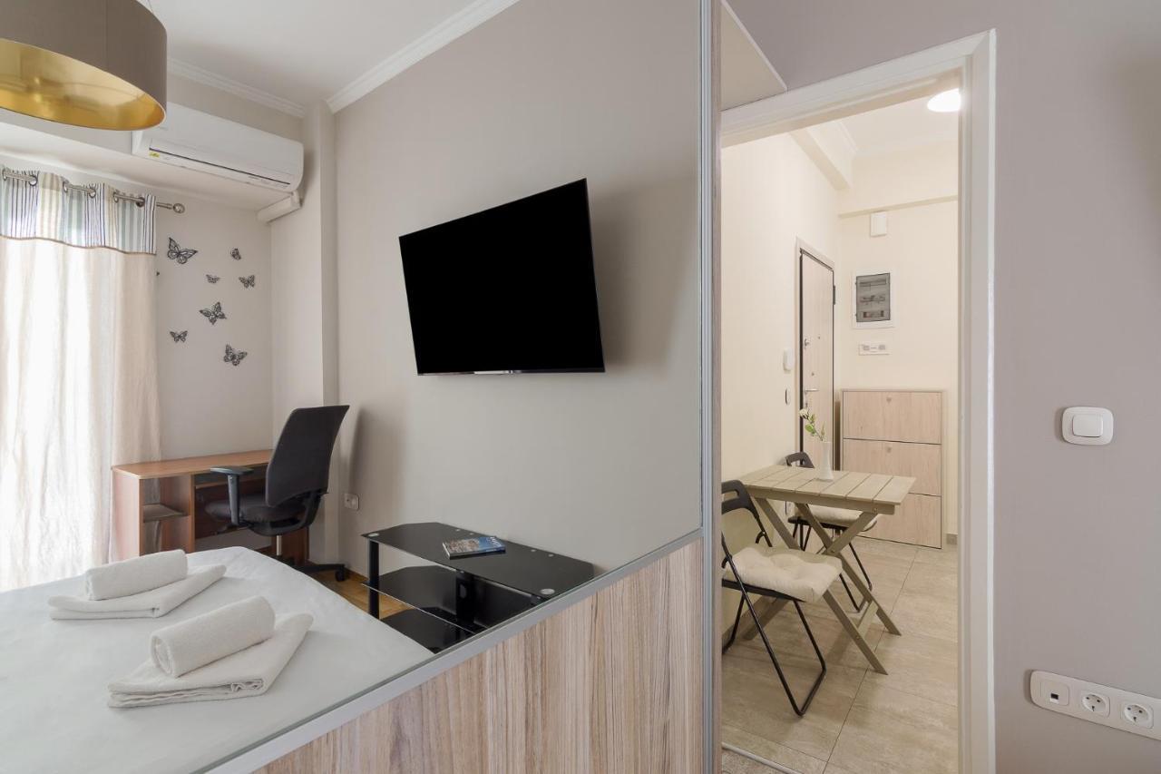Beautiful And Spacious Apartment In Pagrati Atene Esterno foto